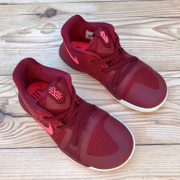 Nike Kyrie 3 (TD) Team Red/Hot Punch-White - Picture 5 of 16